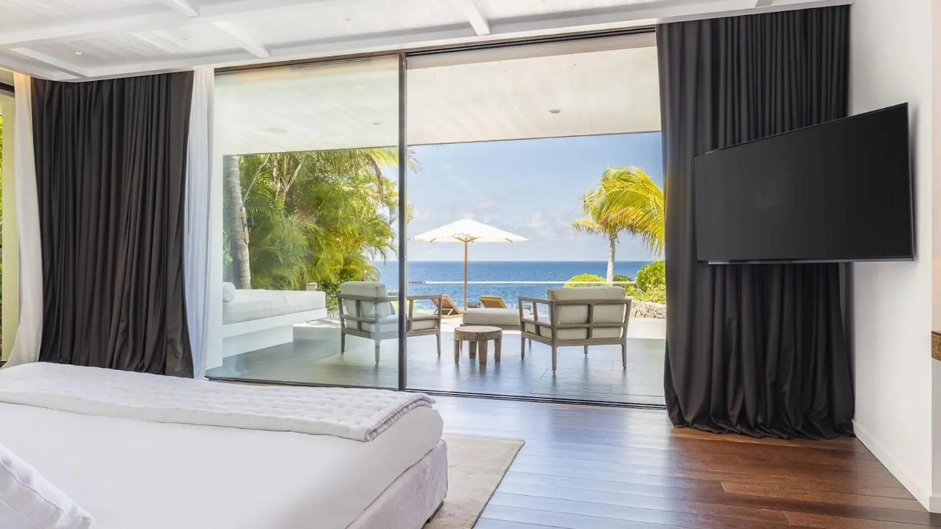 Caribbean Paradise With Golden Sunset Views غوستافي