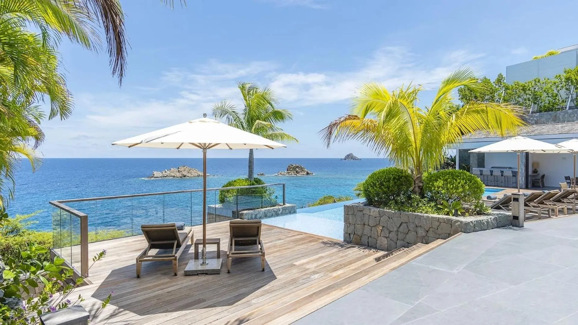Caribbean Paradise With Golden Sunset Views غوستافي